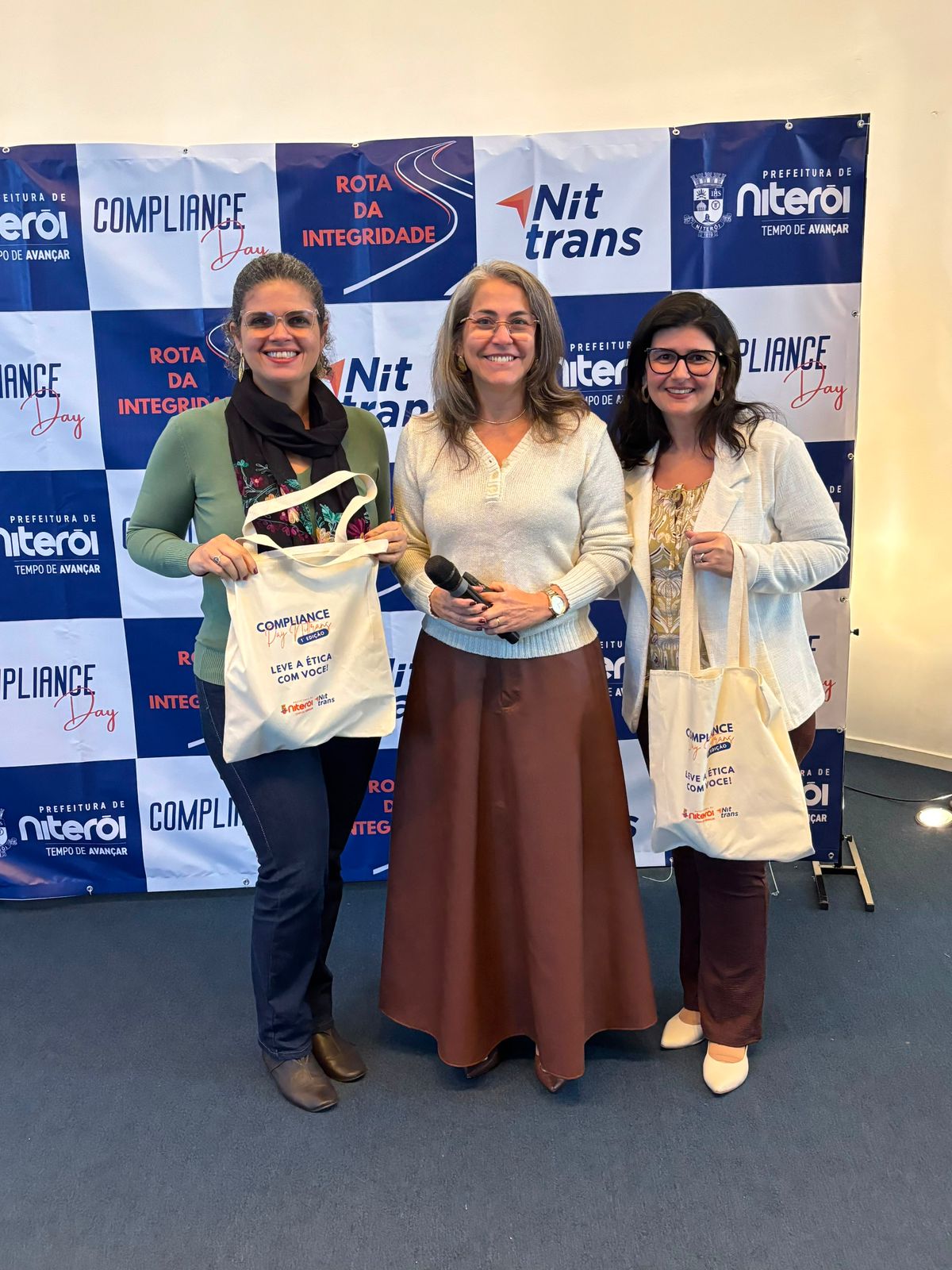 A participação da Ouvidoria-Geral no evento reafirma o compromisso da PortosRio com a promoção da integridade, da transparência e da governança, pilares fundamentais para o fortalecimento da confiança pública e para a construção de uma administração cada vez mais eficiente e responsável.