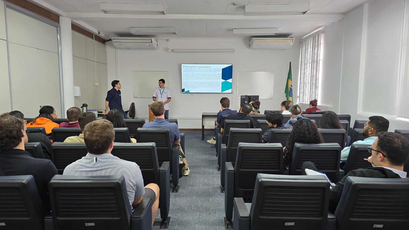 VISITA UNIV VIRGINIA 1